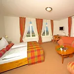 بيت ضيافة Strandschloss Arielle 4*