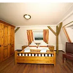 Strandschloss Arielle بيت ضيافة 4*