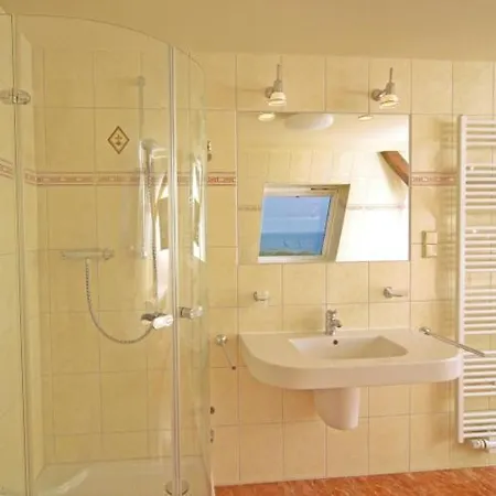 阿里尔海滩城堡旅馆 Börgerende-Rethwisch