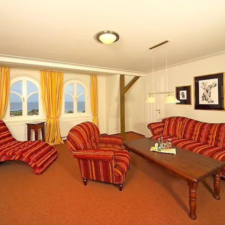 阿里尔海滩城堡旅馆 Börgerende-Rethwisch