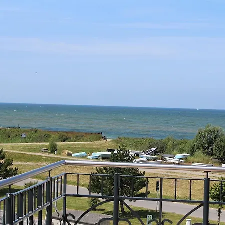 阿里尔海滩城堡旅馆 4*